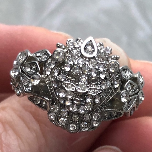 Costume jewelry statement rings lot of 3 CLOSET CLEAR OUT - Picture 9 of 12